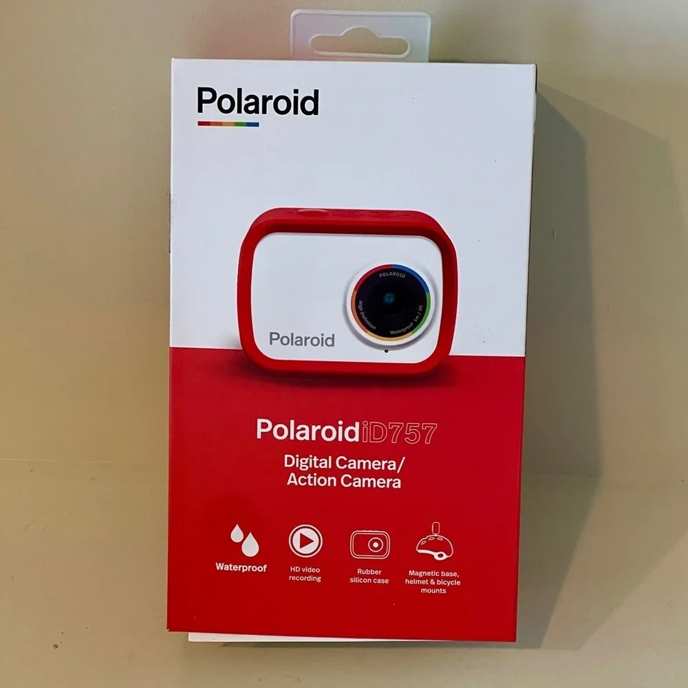 Polaroid NWT ID757 Waterproof Action Camera Digital New In Box 720p 12.1mp